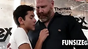 Twink meets handyman close to basement and gets handsy