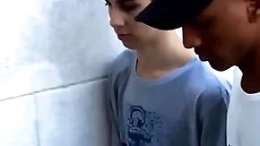 Tirando a virgindade finish novinho