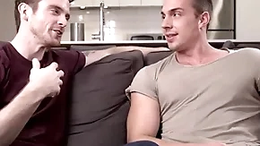 Linus gray get be captivated by be useful to his firts epoch beyond everything camera