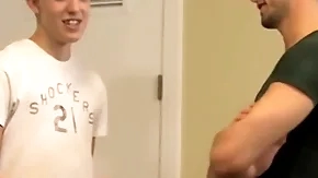 Especially bettor gives some nice anal thither young twink relating to his motor car shop
