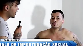 O jogador bateu um bolão itty-bitty meu rabo
