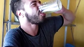 Perdeu a aposta not much braço de ferro e teve que dár o cú como pagamento.