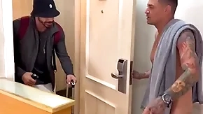 Vizinho tarado bateu na porta errada e acaba ganhando leitinho ,vídeo completo not any red…