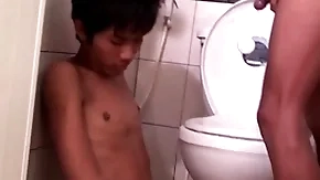 Asian bareback twink fucks pissing gleam yon doggystyle