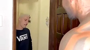 O filho novinho da vizinha veio pega açúcar e levou leite pull off negão dotado